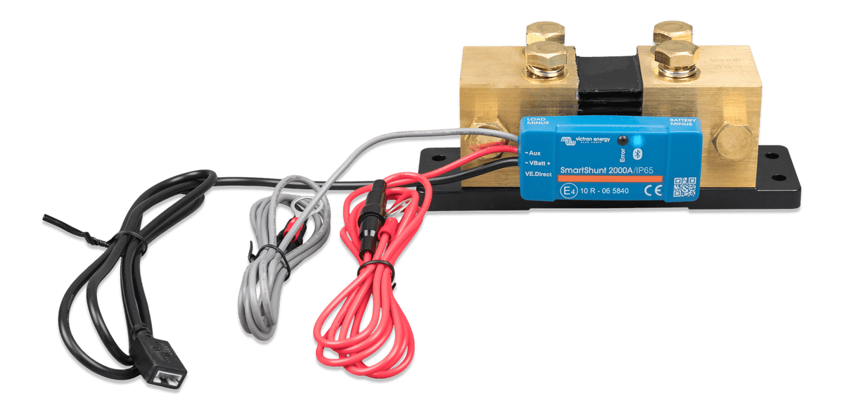 Victron SmartShunt 2000A/50MV IP65 Bluetooth Battery Monitor - front-angle